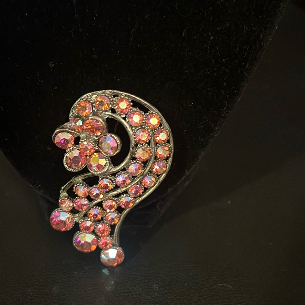 Silver Plated Pink 1970’s Rhinestone Flower Pin